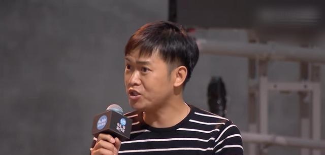 素手挽清说 《导演请指教》第一期，梁龙作品引争议，现场小哥说的话才是亮点