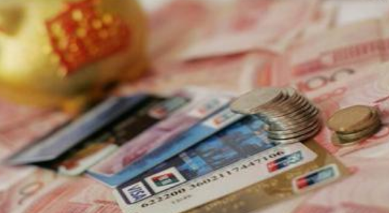 房价|一个有50万存款没房，一个有100万房产没存款，你觉得谁生活更好？