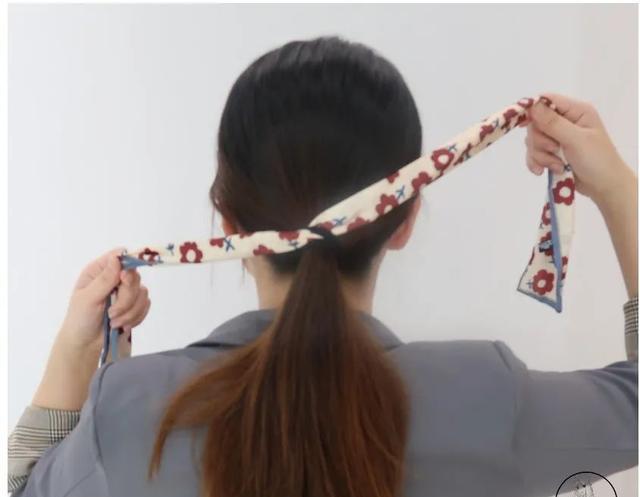 西装|别再披头散发了！2021年这3款发型才够撩人！