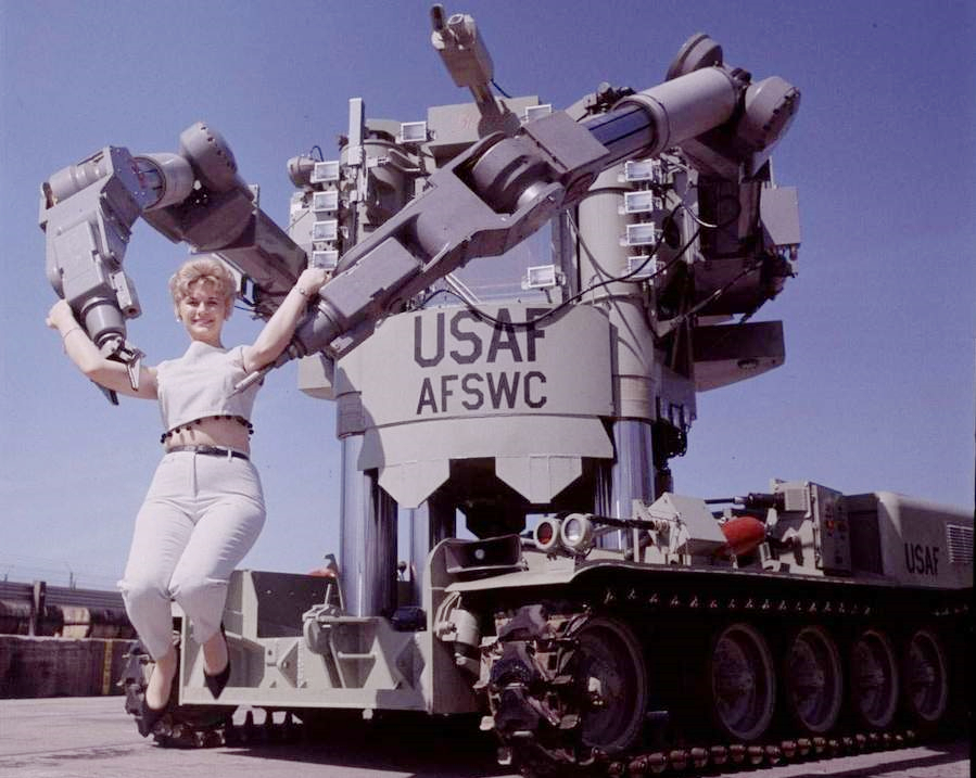 核动力|美国“甲壳虫”移动机器人，60年前的初代机甲设计