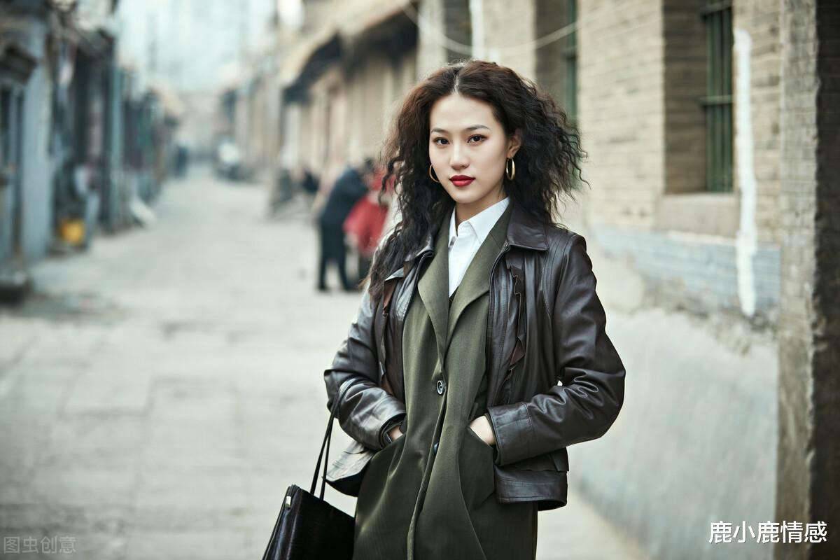 鹿小鹿情感|心理专家：孩子在家偷偷看小电影，家长该怎么正确引导？