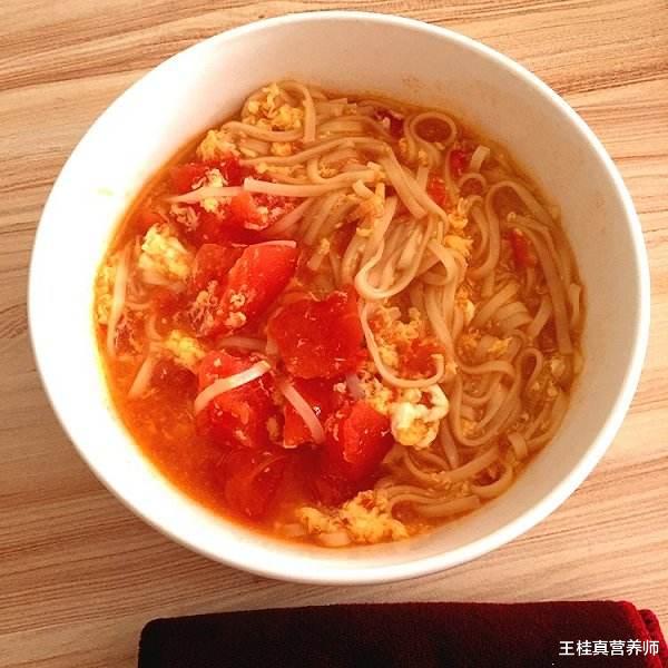 面条|面条是升血糖还是降血糖？这1吃法，吃面条升血糖的速度堪比白糖