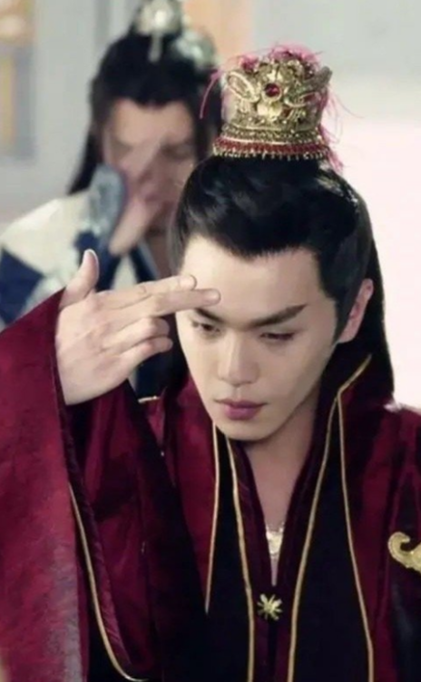 王一博|杨洋：我穿红衣最帅，罗云熙：我穿红衣最美，王一博：我像个憨憨