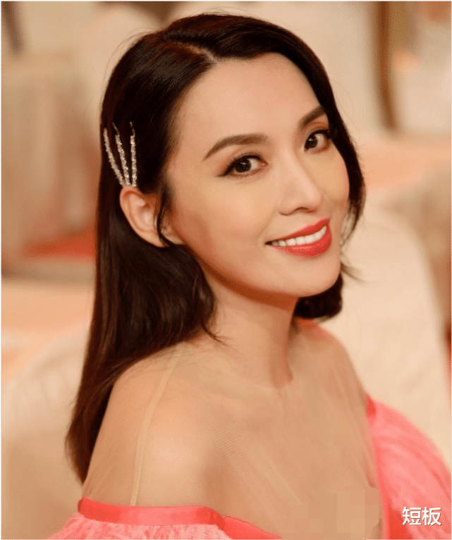 谢贤|她是我们的童年女神，在TVB打了10年酱油，48岁嫁小5岁男友
