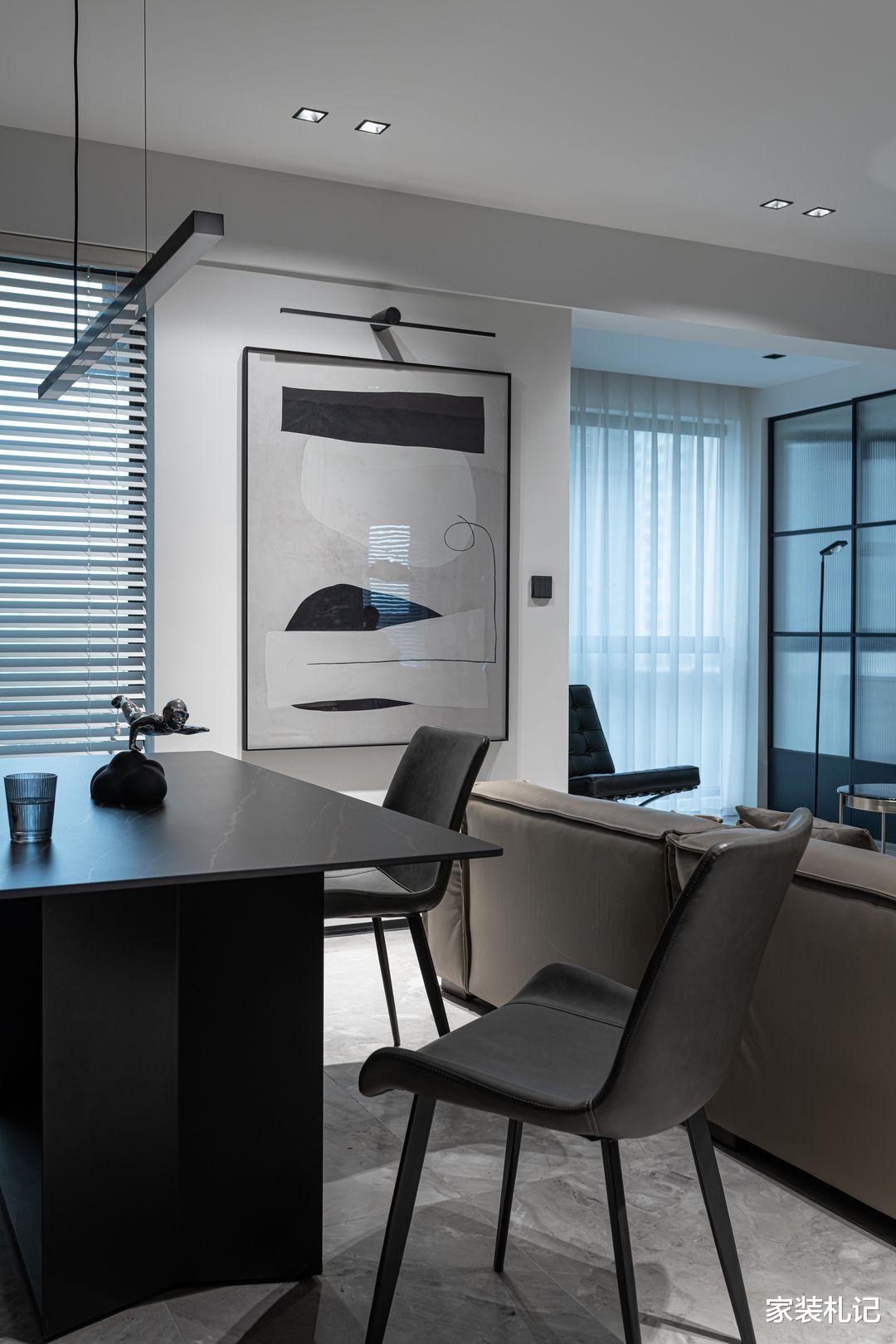 家装札记|120㎡,稳重端庄的材质,安静舒适的设计,生活舒适又惬意