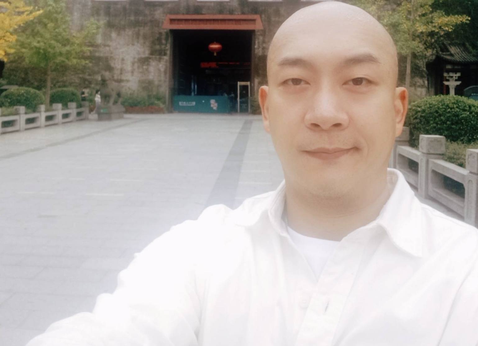 TVB|恭喜！TVB著名男星在内地注册结婚，妻子长相甜美身材丰满像网红