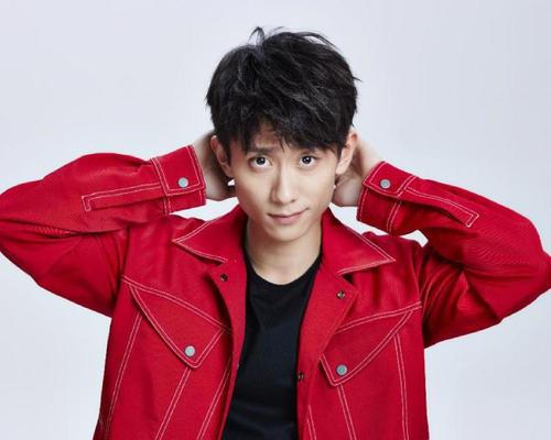 迪丽热巴|热巴和龚俊的关系？薛之谦新综艺，范丞丞的发展，热巴又瘦了