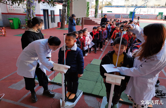 文海话育儿|2物是身高“抑制剂”，孩子常吃，身高或将损失8cm，很多父母不以为然