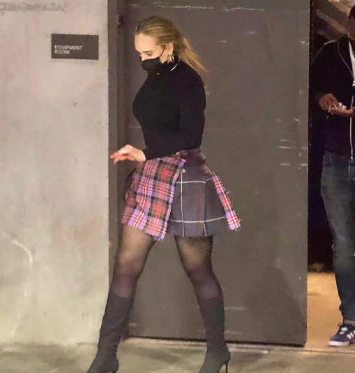 时尚风行派|阿黛尔跟黑人男友甜蜜约会!暴瘦90斤身材向卡戴珊看齐,穿搭超美