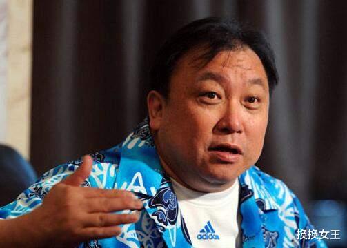 家族荣耀|他白手起家年赚36亿！娶到被王晶捧红的著名艳星，堪称人生赢家