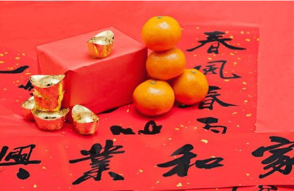 呼延子怡|家庭变故难顺遂，格局不高食伤不显，注定有财不大，赚钱难存吗？