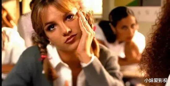 布兰妮·斯皮尔斯|女星被丈夫下药勒索后又遭亲爹囚禁，如今被曝卧室装监控被全方位监视？