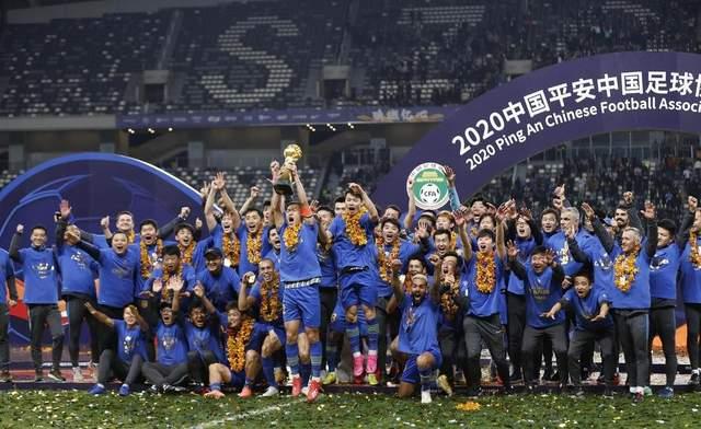 江蘇蘇寧|下午1點(diǎn)45，蘇寧足球發(fā)布公告！沒(méi)解散，停止運(yùn)營(yíng)這4個(gè)字讓人遐想