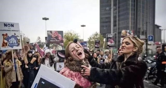 王巧艳聊体育 昔日的“软黄金”，现9个月关停千家门店，这一行因什么而落寞？