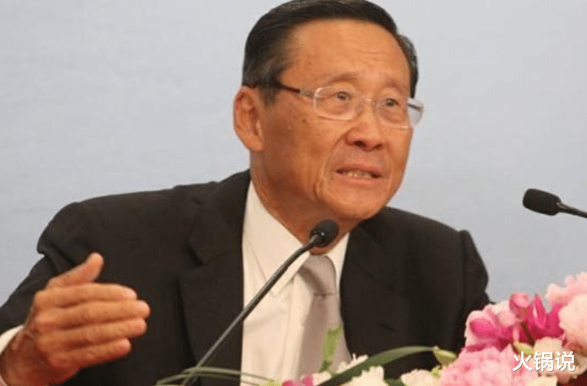 豪门|弟弟分到5千亿家产她只拿8亿，拥有大长腿，现今40多岁仍然单身