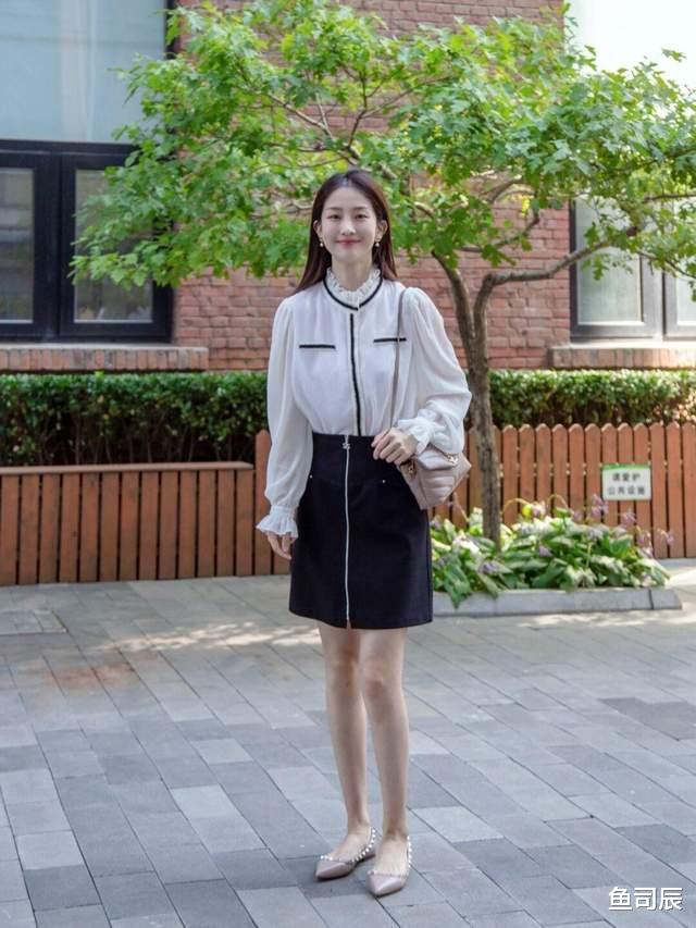 鱼司辰|想变成“商圈精英”的女神，试一试西服搭配波点连衣裙，高贵大气