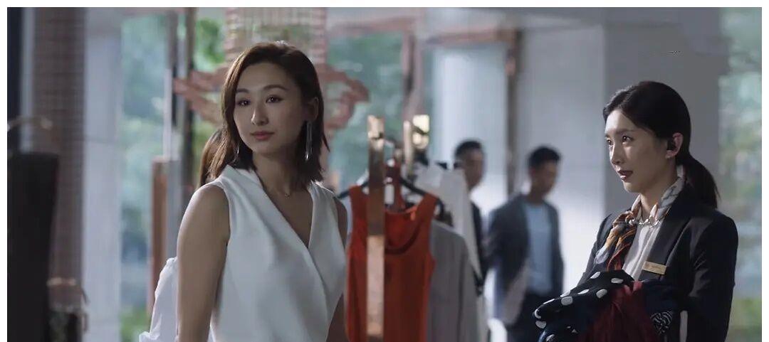 凝视深渊|《三十而已》：不敢正视内心的欲望深渊，才是她始终没成功的真相