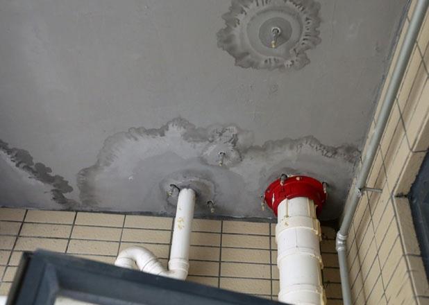 易地扶贫|楼房的顶楼多长时间会漏雨？为什么？怎么能做到尽量不渗不漏呢？