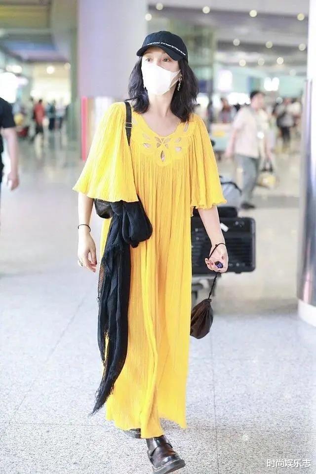 时尚娱乐志|在片场拍到周迅，身穿衬衫阔腿裤远看很减龄，近看有点邋遢了！