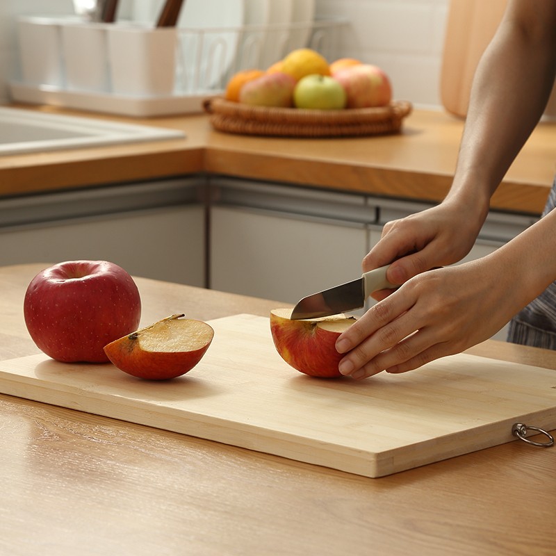 切菜板应该选择什么材质？很多人都不懂，还好自己没有选错