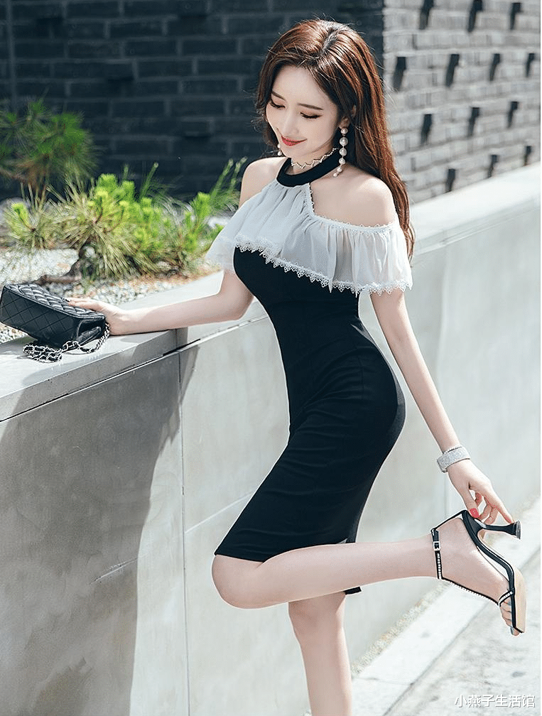 小燕子生活馆|性感的赫本风，挂脖露肩设计的小黑裙