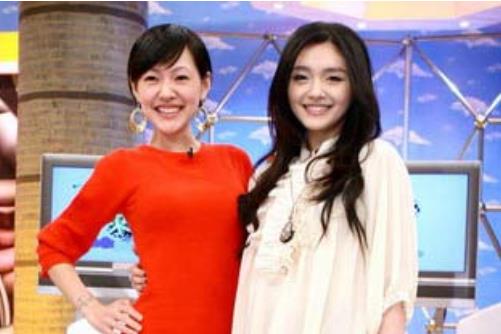 大小s|资本和“豪门”纷纷离去，大小S运筹帷幄，却奈何纷纷跌下神坛？