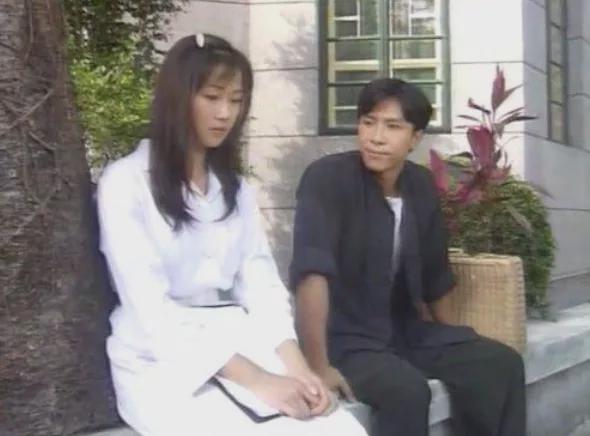 万绮雯|又一港星移居内地，结婚21年却无儿无女：万绮雯真的幸福吗？