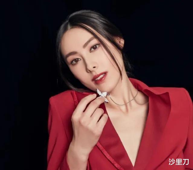 分手费|放弃5亿分手费，当时都说她惨，现在看来她才是人生赢家