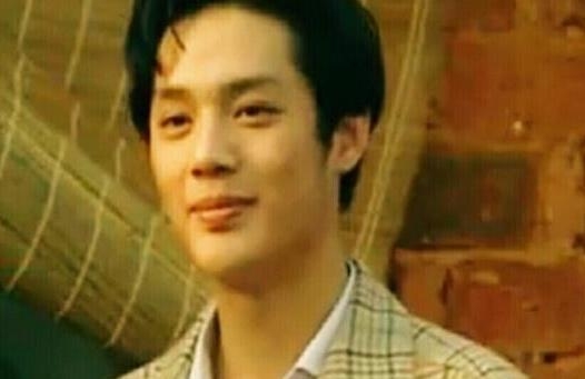 一个有心人 傅程鹏：抛弃16年糟糠妻，娶小6岁嫩模，与现任妻子不敢秀恩爱