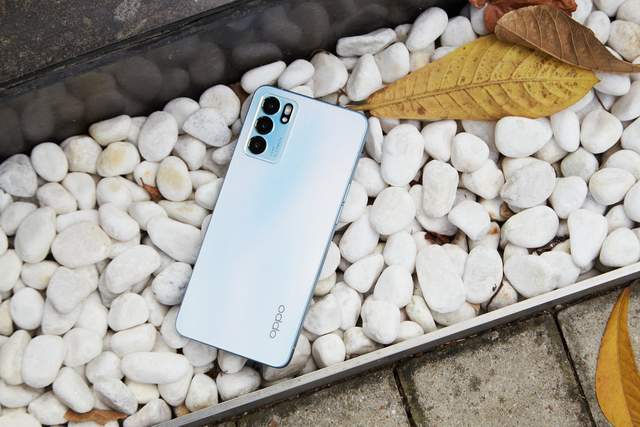 OPPO Reno7长这样?OPPO外观新专利曝光,设计风格很明显