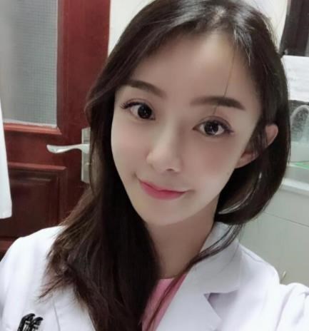 梵恩诗伊宁哥|医学类专业前景排名已出炉：临床医学跌出前三，榜首实至名归