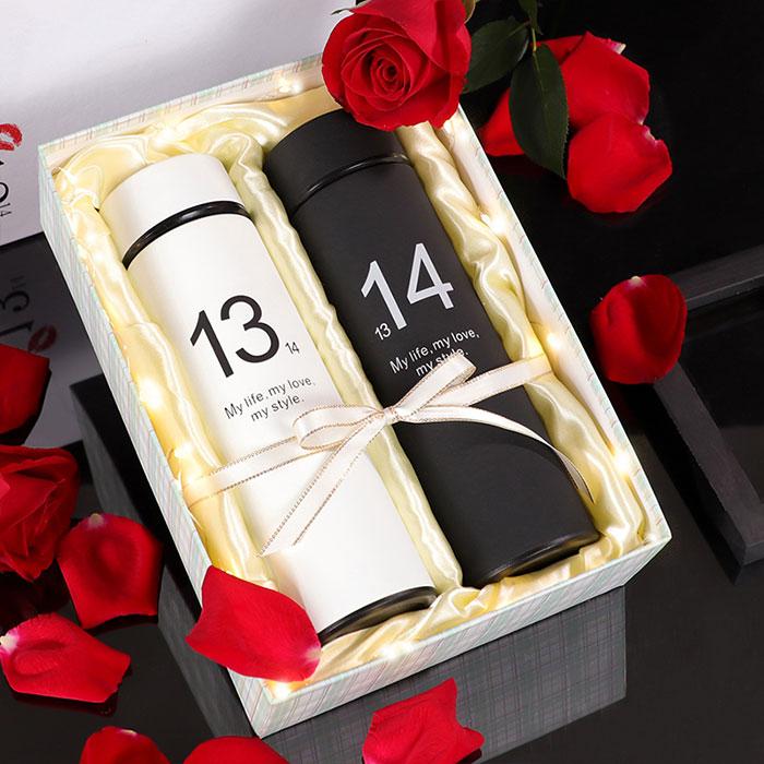 搜券军 情侣一周年纪念日礼物精选，送给心爱的她！