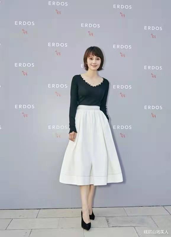 峨眉山周美人|?奔五奔六的女人,穿衣要谨记“要简不要繁”,看完陈数袁泉你就懂了