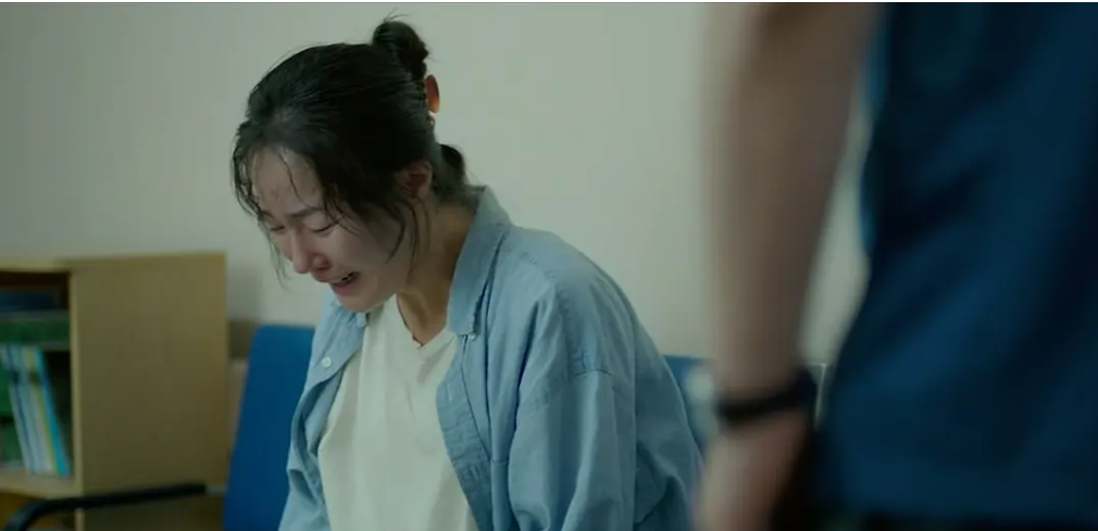 蔡少芬|蔡少芬自曝胎停，凤小岳妻子孕9个月含泪引产，背后的故事我不忍心看