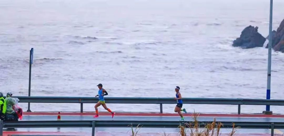 |从上楼气喘到全马235,最快70后饭店老板用跑步对抗油腻