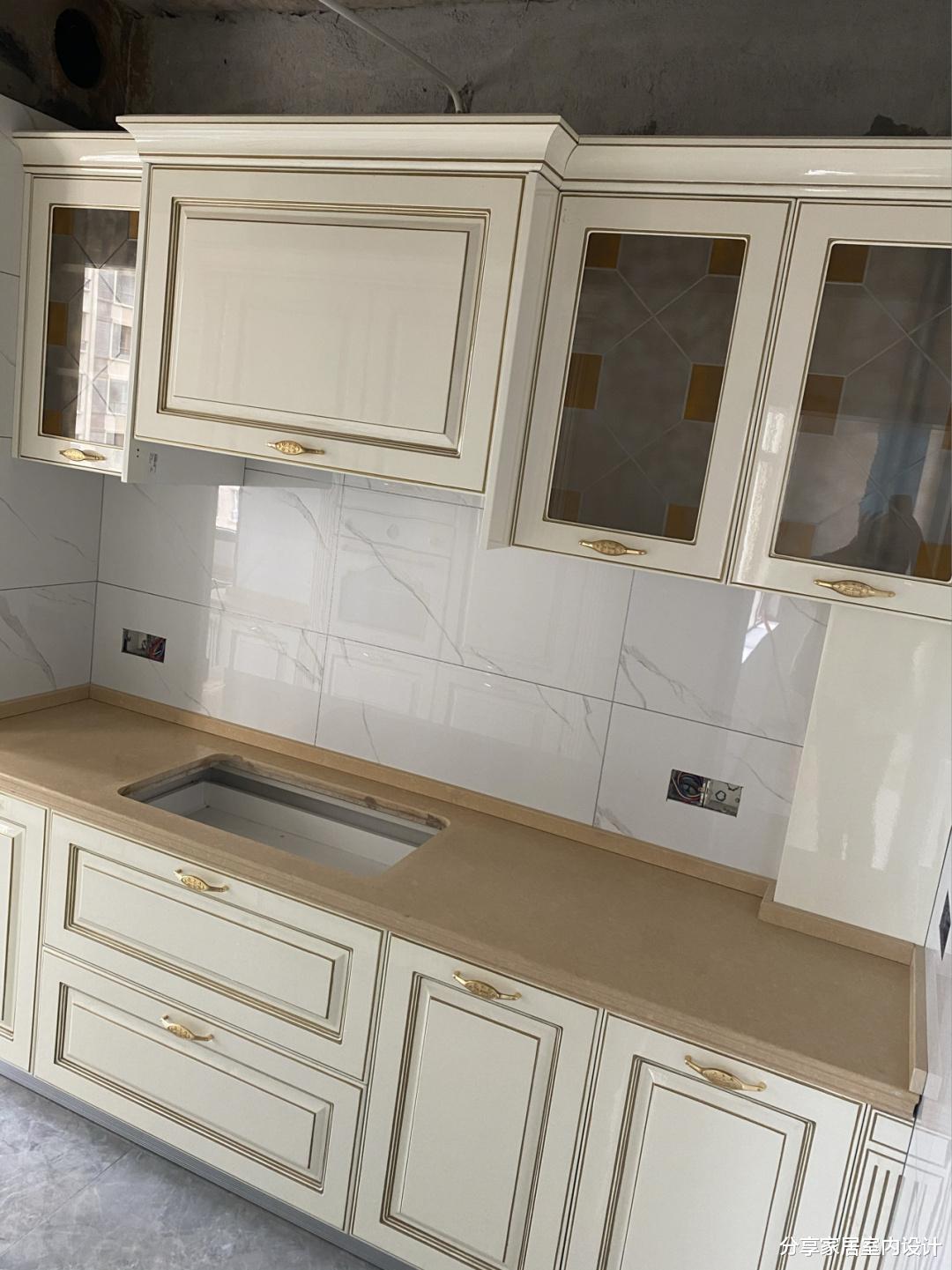 人参果|这是我见过最实用的装修，餐厅设卡座，电视墙打满柜子，很羡慕！