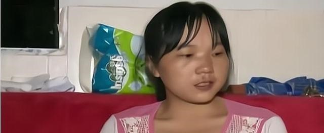 妙龄少女给50岁大叔生儿子,和原配3人同居一室:我们是真爱!