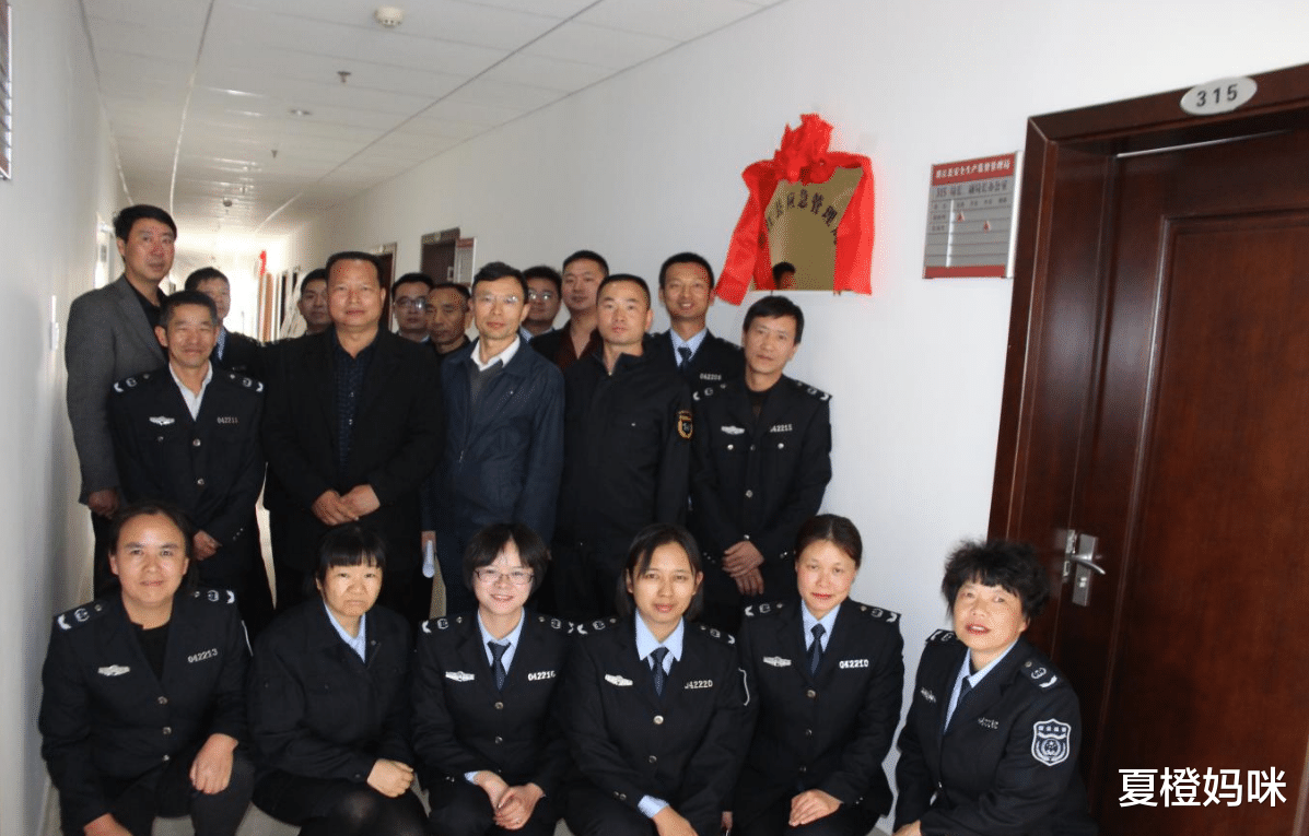 夏橙妈咪|公务员“改革”基本敲定，这四个岗位越来越吃香，可能会成为干部