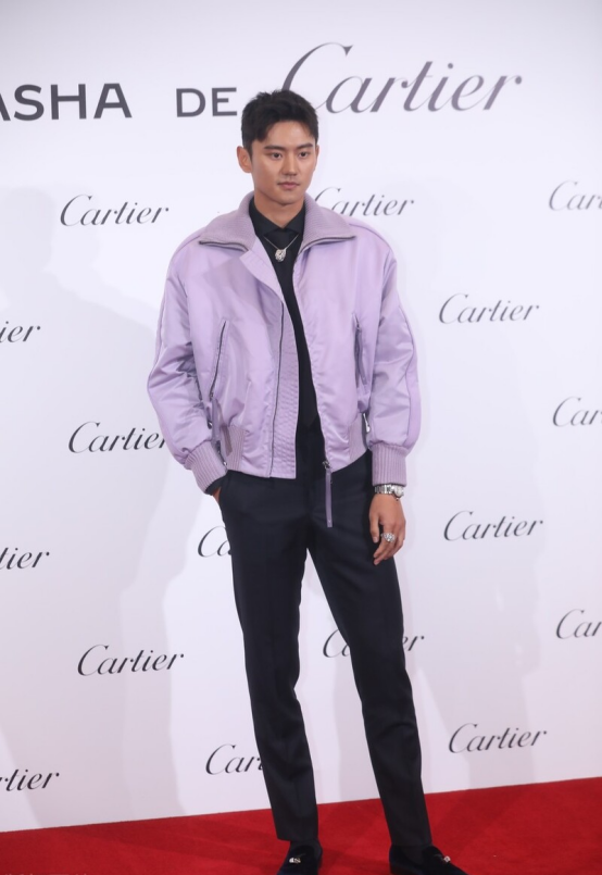 BiuFashion|宁泽涛的穿搭值得一学，“模特身材”气场十足，温柔又有男人味