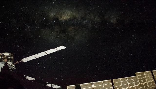 黑洞 地球上有哪些看起来很荒谬,但实际上很科学的事?