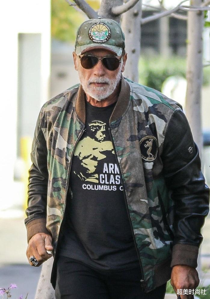 阿诺德·施瓦辛格|74岁施瓦辛格与女友外出,嘴叼雪茄大老范十足,硬汉