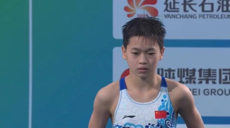 关志玲时尚小助手|全红婵夺女团十米台第一!但因一跳59.4分全程沮丧,教练此举太暖