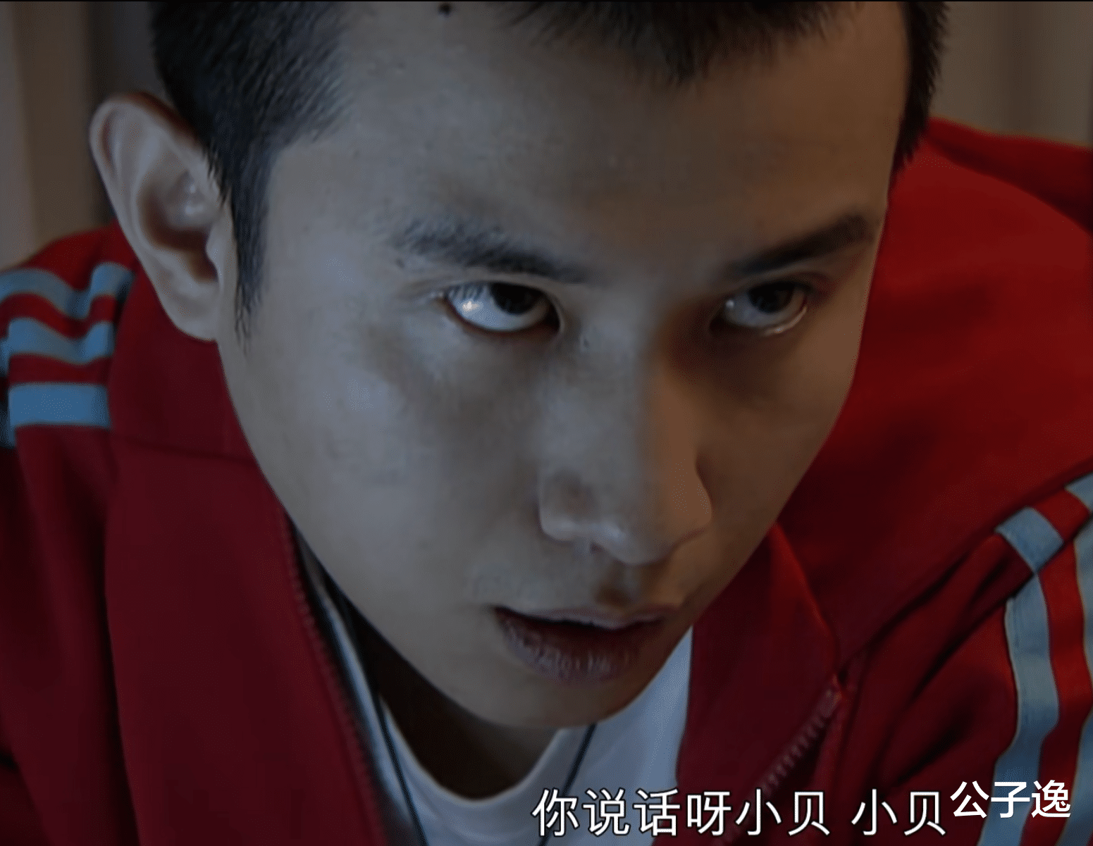 小贝|《蜗居》原著“骂粗话折磨海藻”的小贝：他的疯狂，才最痛彻人心