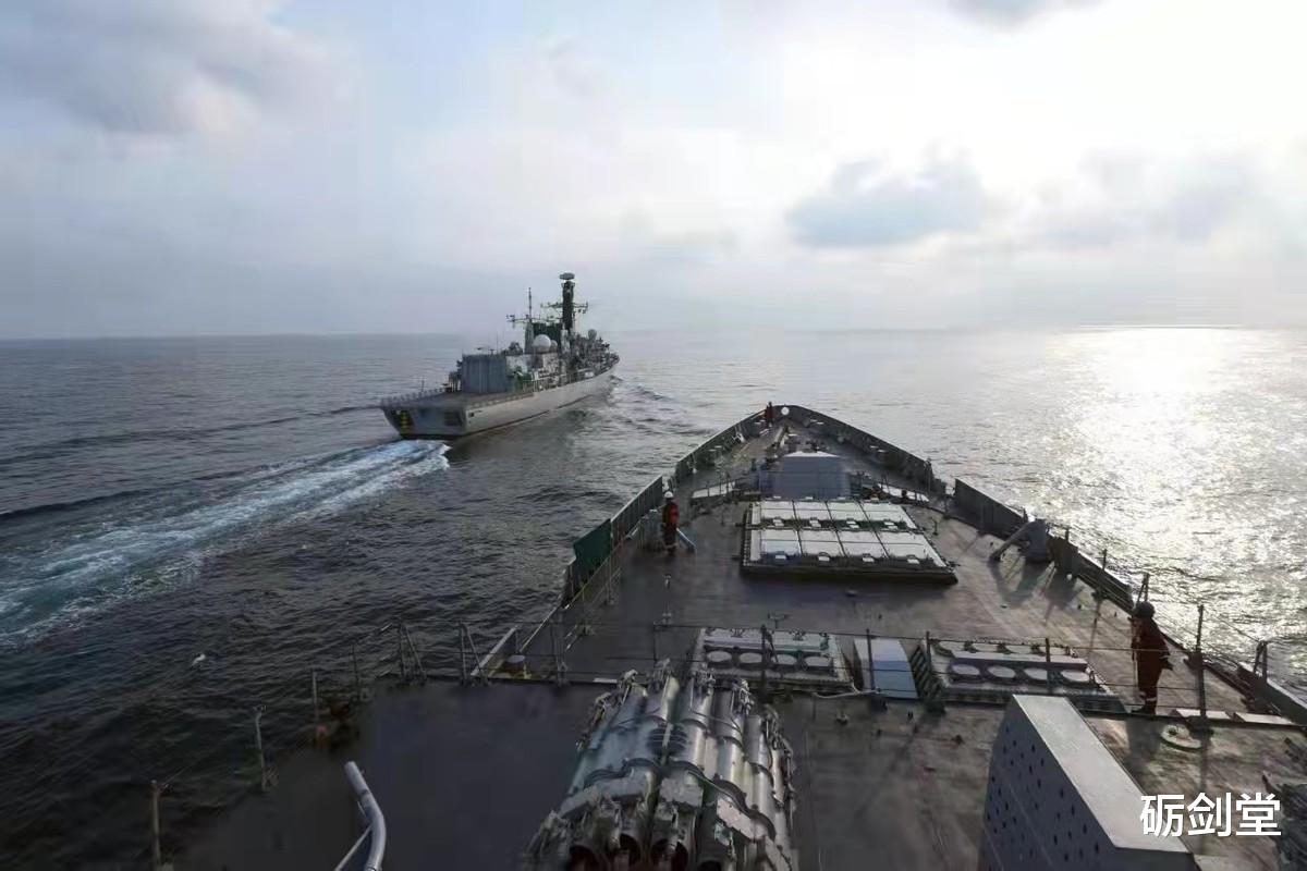 潜艇|印度最新驱逐舰服役，2013年就开工，今年10月才交付