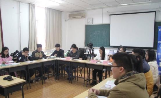 一更育儿|考研复试前要不要给导师“送礼”?聪明的学生,一般都是这样做的