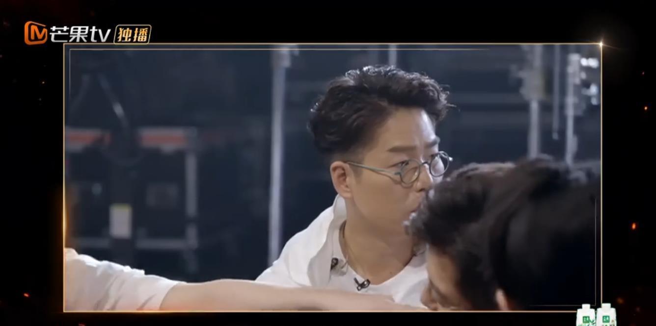 育妈计|披荆斩棘的哥哥,看点十足,周延找陈小春为兄弟出气,被骂上热搜