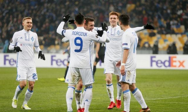 宦鸿畴绍 欧联两场分析：阿贾克斯VS年轻人，基辅迪那摩VS比利亚雷亚尔