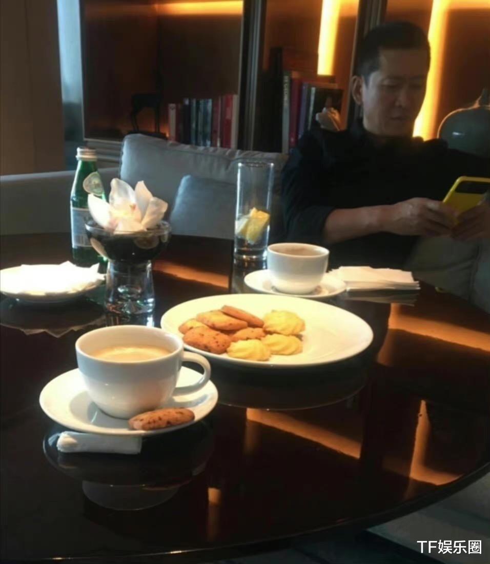 周杰|20多岁前女友曝周杰始乱终弃，亿万富翁也是假，《还珠》全员坏人