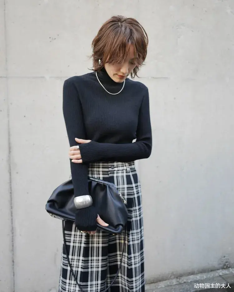动物园主的夫人 日本博主街拍汇总 冬季大衣里面怎么穿