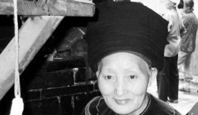 杨炳莲|以美貌出名的压寨夫人，用电脑还原18岁的模样，让网红脸惭愧